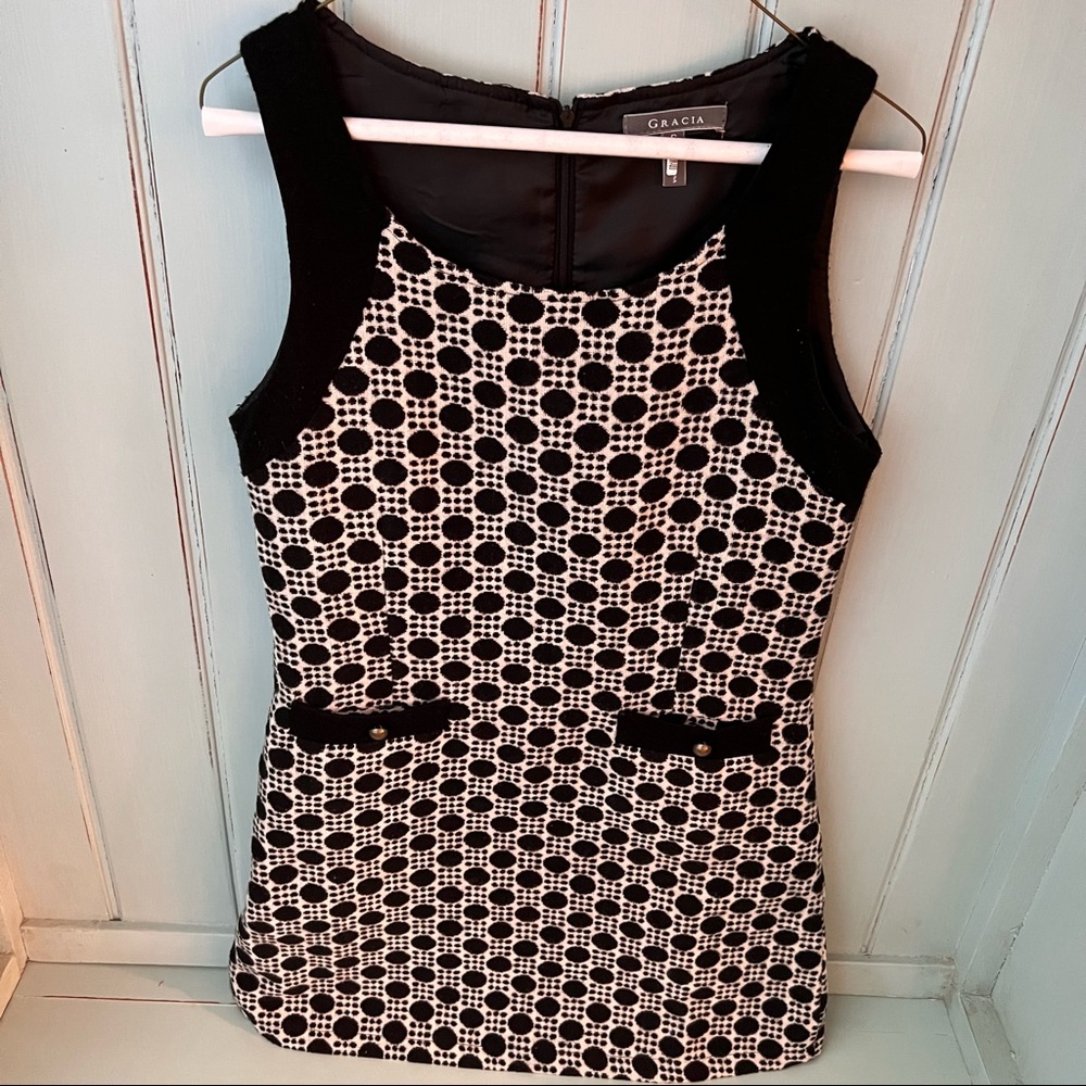 Gracia Sleeveless Dress